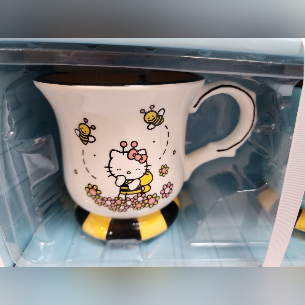Hello Kitty Bees Mug Set Bee Pattern Rare - Picture 5 of 5